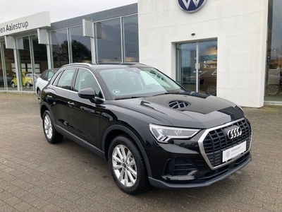 Audi Q3 45 TFSi e Attitude+ S-tr. 5d