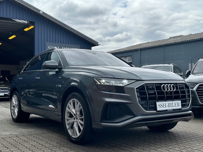 Audi Q8 50 TDi S-line quattro Tiptr. 5d