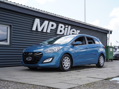 Hyundai i30 1,6 CRDi 110 Comfort CW Eco 5d