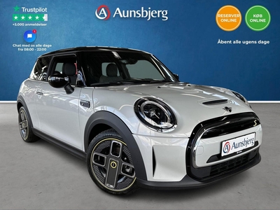 MINI Cooper SE Essential 3d