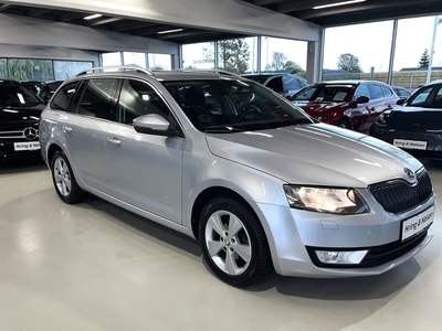 Skoda Octavia 1,6 TDi 105 Elegance Combi 5d