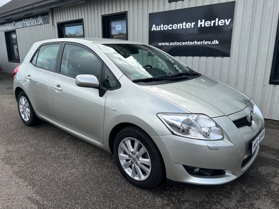 Toyota Auris 1,6 Sol M/M 5d