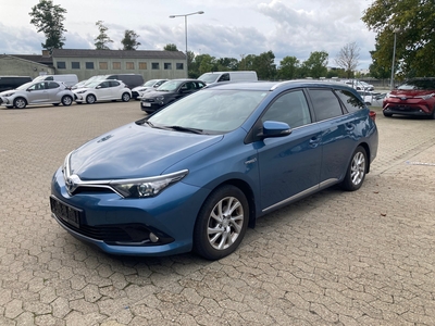 Toyota Auris 1,8 Hybrid H2+ Comfort Touring Sports CVT 5d