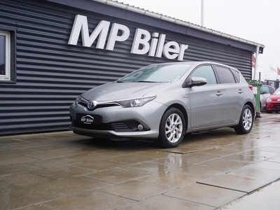 Toyota Auris 1,8 Hybrid H2 Style CVT 5d