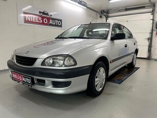 Toyota Avensis 1,8 Luna