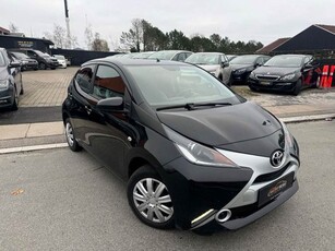 Toyota Aygo 1,0 VVT-i x-play x-shift