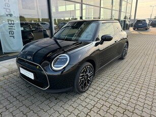 MINI Cooper SE Favoured Trim XL 3d