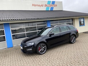 Skoda Octavia 2,0 TSi 220 RS Combi 5d