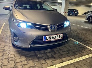 Toyota Auris 1,8 Hybrid Touring Sports