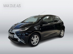 Toyota Aygo 1,0 VVT-i x-black 5d