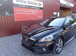 Volvo V40 CC 2,0 D3 150 Momentum