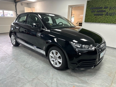 Audi A1 1,4 TFSi 122 Attraction Sportback 5d