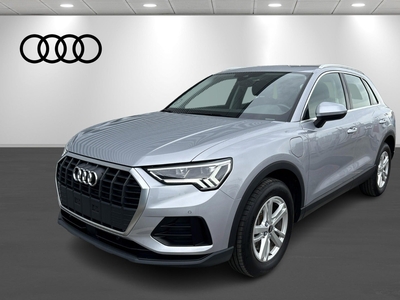 Audi Q3 45 TFSi e Attitude+ S-tr. 5d