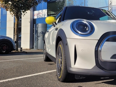 MINI Cooper SE Maximise 3d