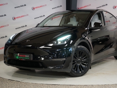 Tesla Model Y Long Range AWD 5d