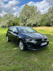 VW Golf VII 1,6 TDi 110 Lounge DSG 5d