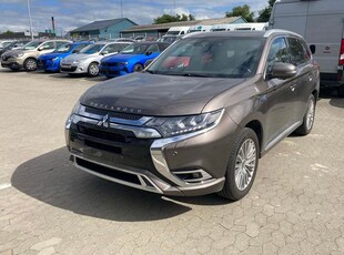 Mitsubishi Outlander 2,4 PHEV Instyle CVT 4WD