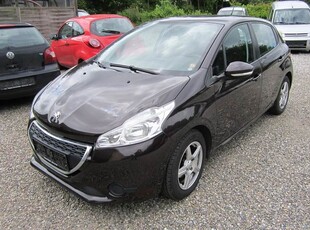 Peugeot 208 1,2 VTi Allure 82HK 5d