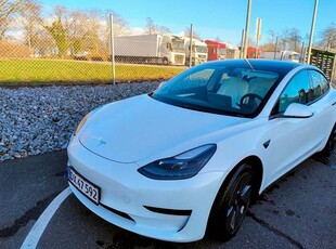 Tesla Model 3 RWD