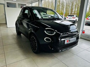 Fiat 500e la Prima