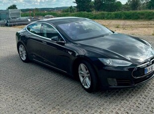 Tesla Model S 70D