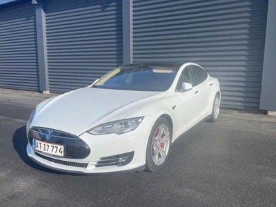 Tesla Model S P85+