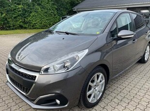 Peugeot 208 1,5 BlueHDi 100 Signature Sky