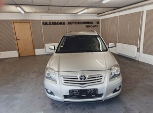 Toyota Avensis 2,4 Executive stc. aut.