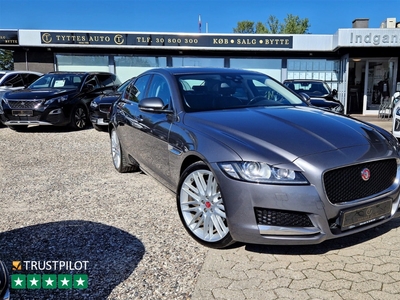 Jaguar XF 2,0 D180 Pure aut. 4d