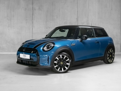 MINI Cooper SE Essential 3d