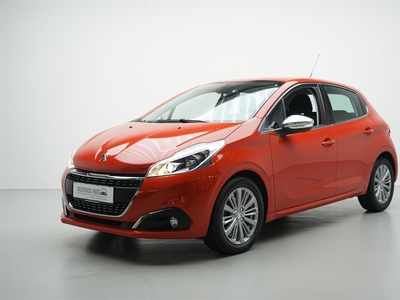 Peugeot 208 1,2 e-THP 110 Allure EAT6 5d