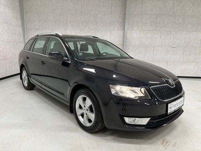 Skoda Octavia TSi 150 Style Combi - St.car