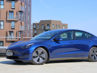 Tesla Model 3 RWD 4d