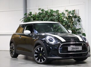 MINI Cooper SE Maximise 3d