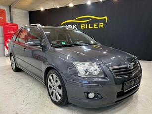 Toyota Avensis 2,0 Sol stc.