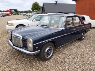 Mercedes 220 UOPLYST