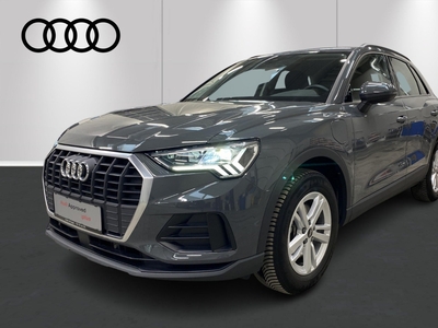 Audi Q3 45 TFSi e Attitude+ S-tr. 5d