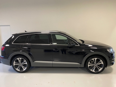 Audi Q7 50 TDi S-line quattro Tiptr. 7prs 5d