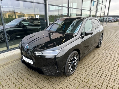 BMW iX xDrive40 Fully Charged Sport 5d