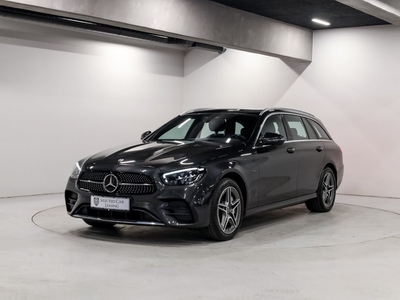 Mercedes E300 de 2,0 AMG Line stc. aut. 4Matic 5d