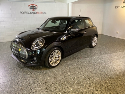 MINI Cooper SE Essential 3d