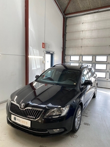 Skoda Superb 1,6 TDi 105 Ambition Combi GreenLine 5d