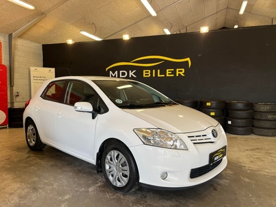 Toyota Auris 2,0 D-4D T2 5d