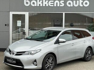 Toyota Auris 1,6 T2 Premium Touring Sports