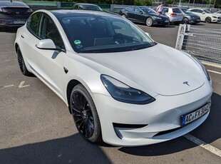 Tesla Model 3 RWD