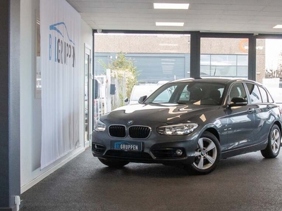 BMW 118d Sport Line aut. - Halvkombi Aut.