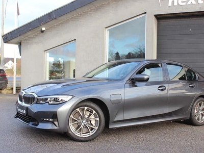 BMW 330e Sport Line aut. - Sedan Aut.