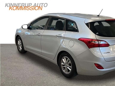 Hyundai i30 CRDi 110 Premium CW DCT - St.car Aut.