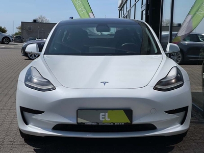 Tesla Model 3 Standard Range+ RWD - Sedan Aut.