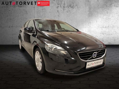 Volvo V40 D2 120 Momentum aut. - Halvkombi Aut.